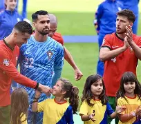 攻坚克难与攻艰克难